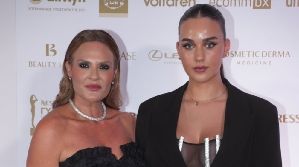 Βικτώρια Δέλλα: Στα MF Awards μαζί με τη νονά της, Στάλω Ηλία [εικόνες]
